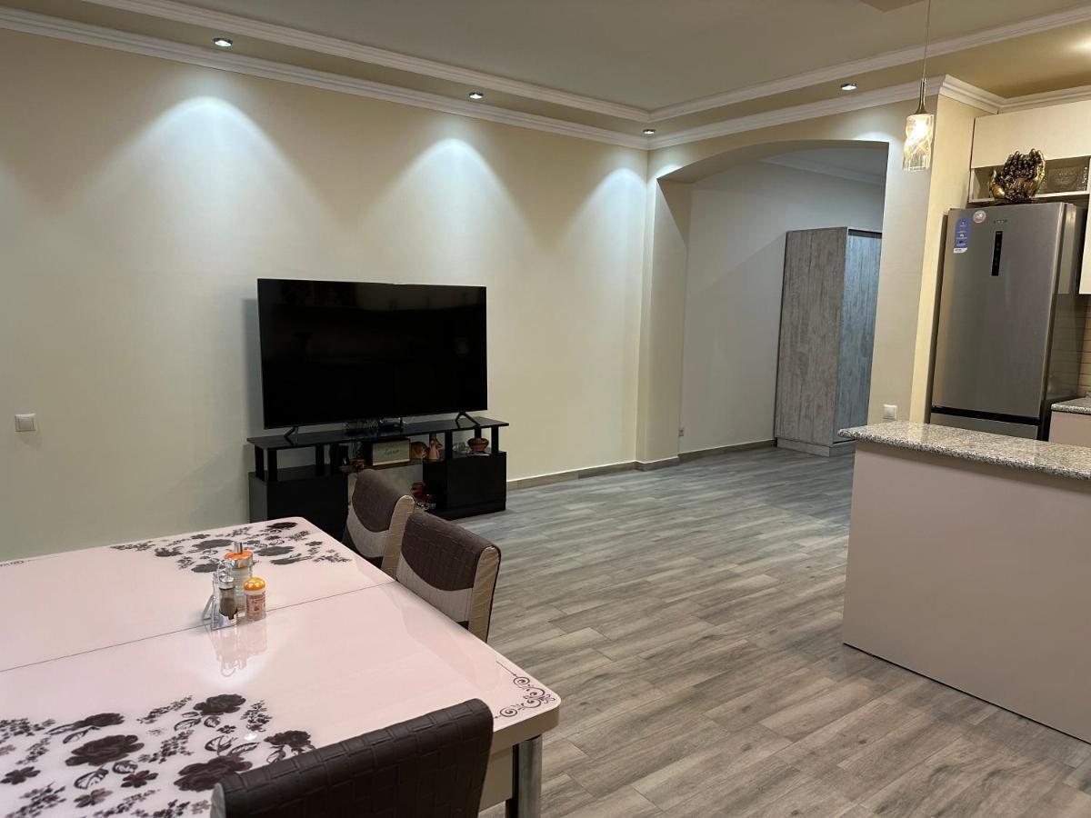 Bed and Breakfast Our House Vagharshapat Екстер'єр фото
